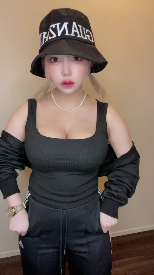 地震おきてるなぁ…？！？ #ダンス #ダンス動画 #踊ってみた