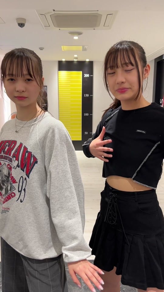 セリア先輩と胸ヒット😘💛撮影楽しい😘🔥#expg #jc2 #中2 #161cm #胸ヒット セリア先輩アカウント→@SiuMai Girls @EXPG Lab