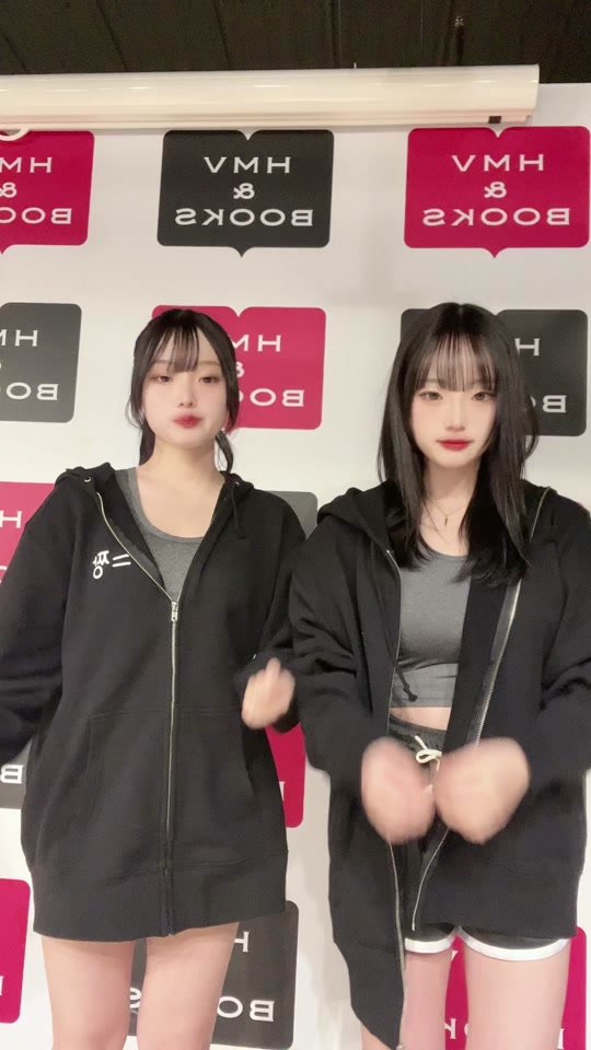 双子の殴り合い#双子 #twins #じゅんゆなイベント2024春 @じゅんなJUNNA♊️👯 @ゆうな♊️👯유나