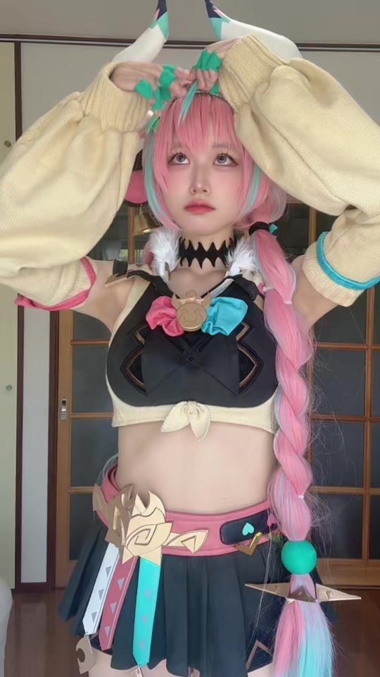 フォロー5000人ありがとう😻やって欲しいコスプレありますかー？ #cosplay #原神コスプレ #genshincosplay #gensinimpactcosplay #ヴァレサコスプレ #varesacosplay #瓦雷莎 #コスプレ踊ってみた