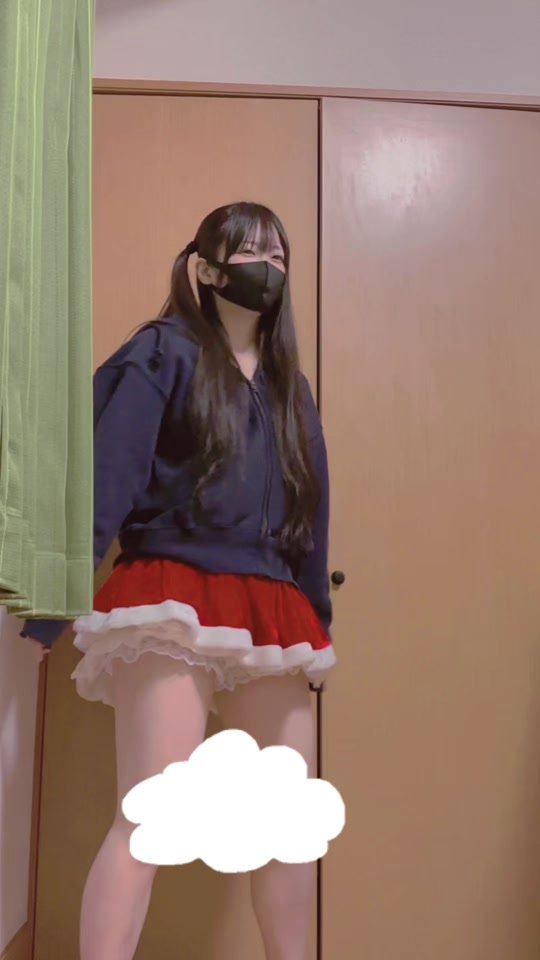 メリークリスマス🌲🎁フル装備 ほんと、気が付いたら身体に傷やらアザが増えているんだけど😢笑笑 #踊ってみた #クリスマス #メリークリスマス #サンタさん #コスプレ