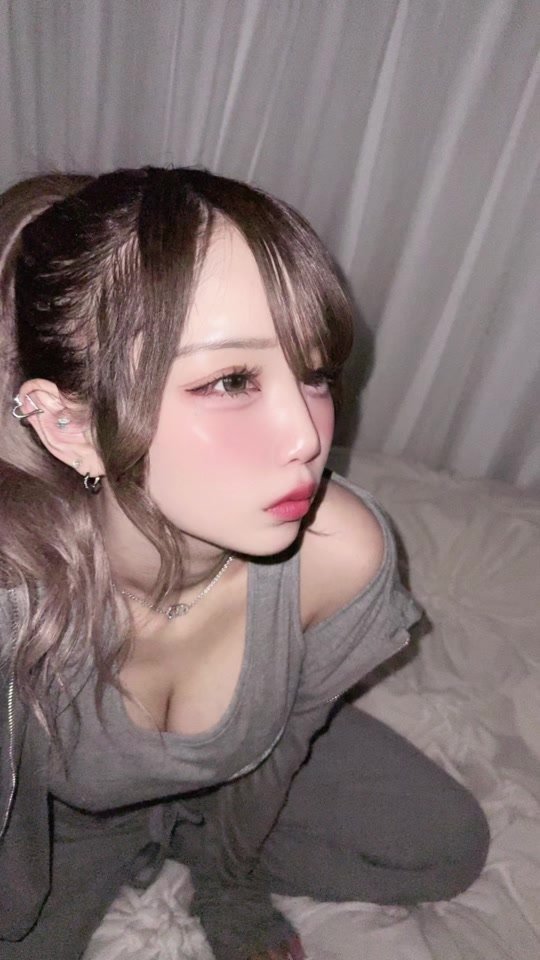 ポニテ好きな人ー？#おすすめ #運営さん大好き #fyp #ギャル #外カメフラッシュ