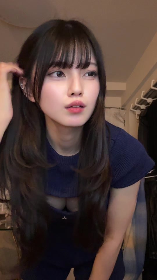 デジタル写真集が大好評すぎて出した作品全部ランキングに入っててびっくり！！！感想聞かせて！！！
