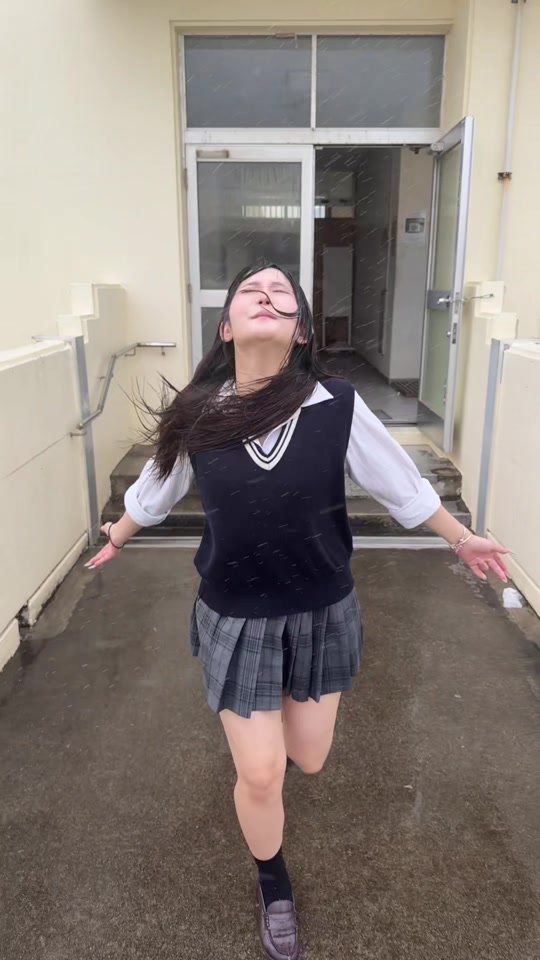 これだから雨は好き#水も滴るいい女 #儚い#rain#ljk