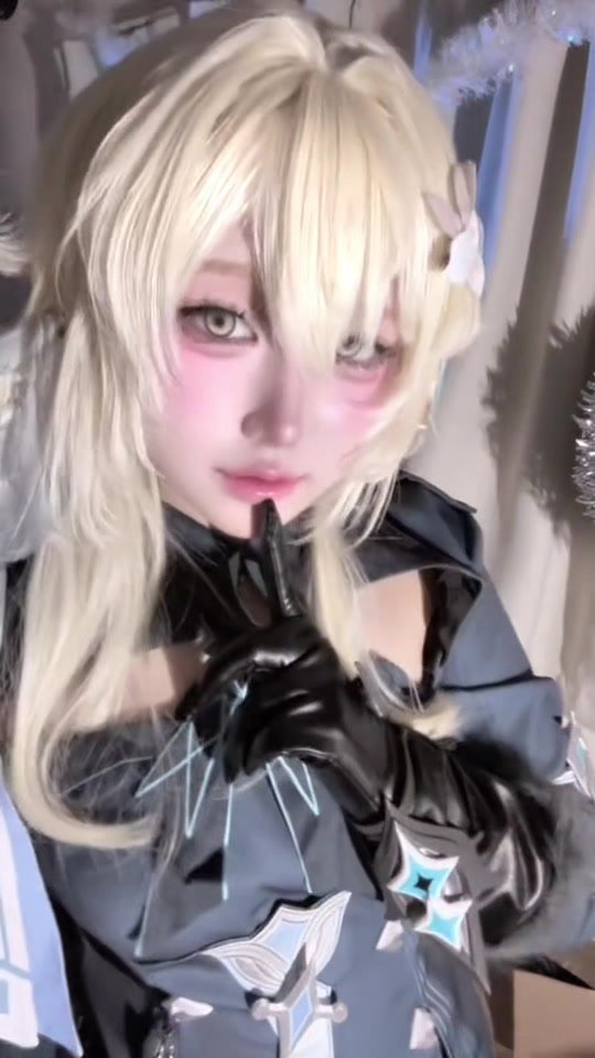 ほっぺにジャムついてるの、わざとだよ♡？ #genshinimpactcosplay #蛍コスプレ #原神コスプレ #コスプレ初心者
