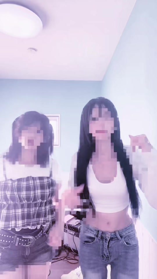 質問なんでも答えます　　　　　　　　　　　　　　　　　　　　　　　　　　　　　 #シャドバン中 #運営嫌い♡ #バズらせて #いいね返す