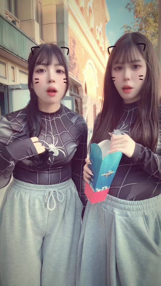 一緒に行くと毎回喧嘩する‼️#ぽっちゃり #双子#ハロウィン #ユニバ