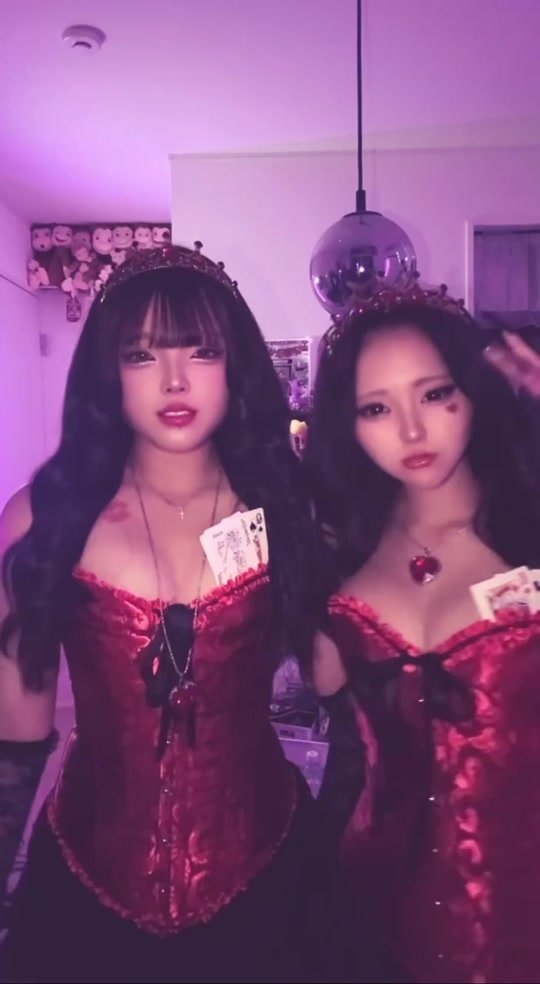 海外ガールがやってて可愛くて真似した🫶💋#08 #Halloween #クイーンオブハート #queenofheart #コスプレ